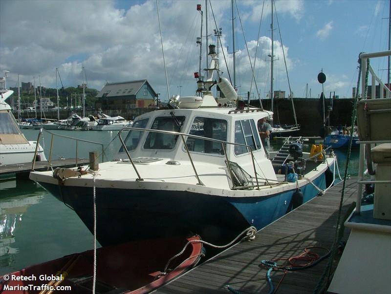pathfinder (Diving ops) - IMO , MMSI 235054896, Call Sign MWSV4 under the flag of United Kingdom (UK)