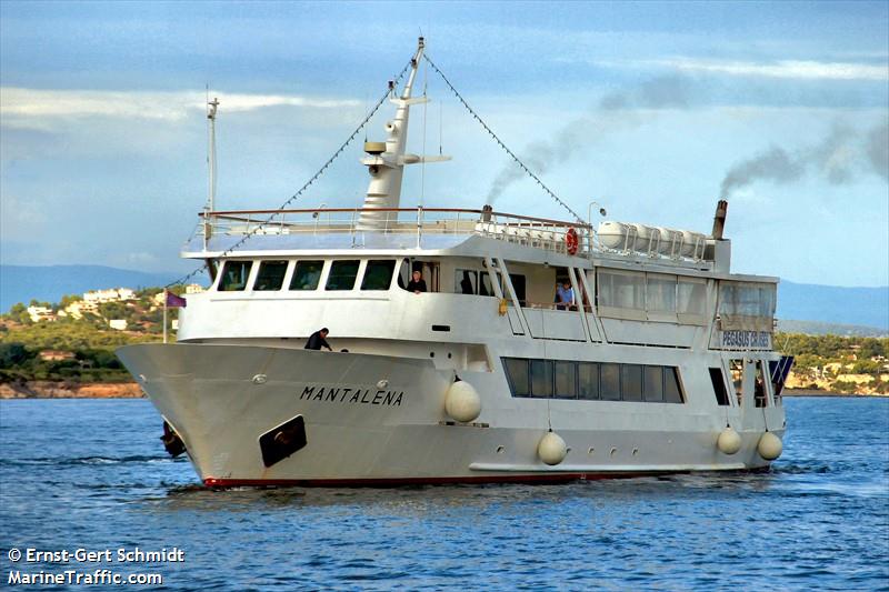 mandalena (Passenger Ship) - IMO 8902761, MMSI 237016600, Call Sign SW5980 under the flag of Greece