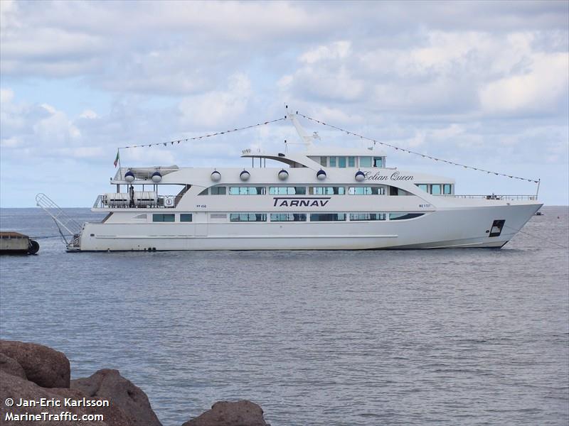 eolian queen (Passenger ship) - IMO , MMSI 247237800, Call Sign ILIT2 under the flag of Italy