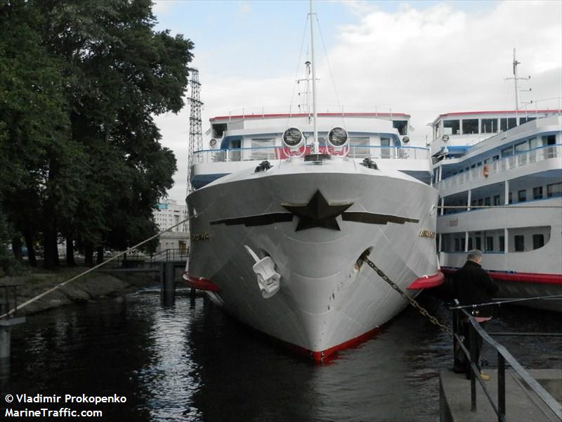 aleksandr suvorov (Passenger ship) - IMO , MMSI 273361090, Call Sign D3OD3GD under the flag of Russia