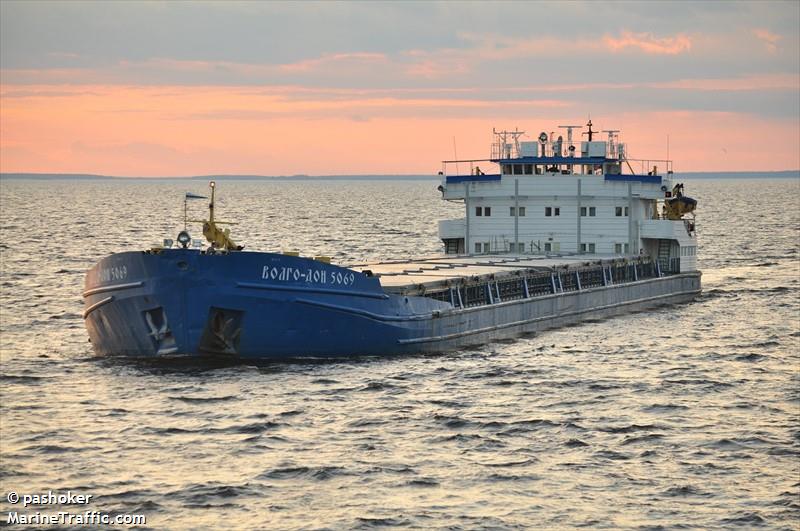 volgo-don 5069 (Cargo ship) - IMO 8937338, MMSI 273423240, Call Sign UIKV under the flag of Russia