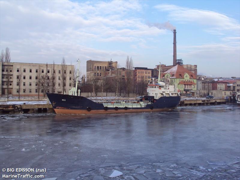 mee (Bunkering Tanker) - IMO 6603177, MMSI 273438290, Call Sign UIFW under the flag of Russia