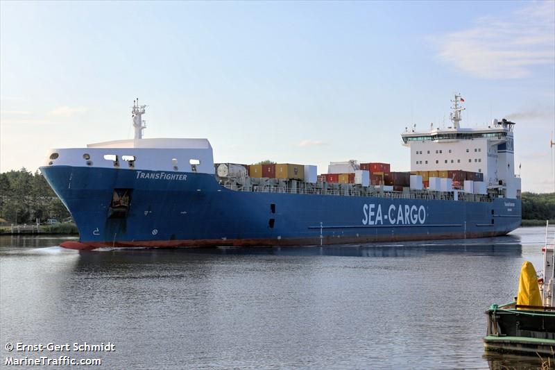 transfighter (Ro-Ro Cargo Ship) - IMO 9216626, MMSI 311001048, Call Sign C6EZ9 under the flag of Bahamas