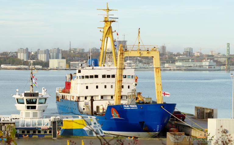 polar prince (Buoy/Lighthouse Vessel) - IMO 5329566, MMSI 316006460, Call Sign CFK9552 under the flag of Canada