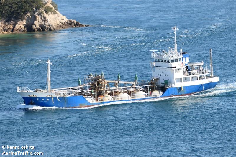 hoseki maru (Cement Carrier) - IMO 9073426, MMSI 431600137, Call Sign JM6254 under the flag of Japan