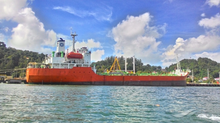 brilliant8899 (Oil Products Tanker) - IMO 9051753, MMSI 525016008, Call Sign YFDE under the flag of Indonesia