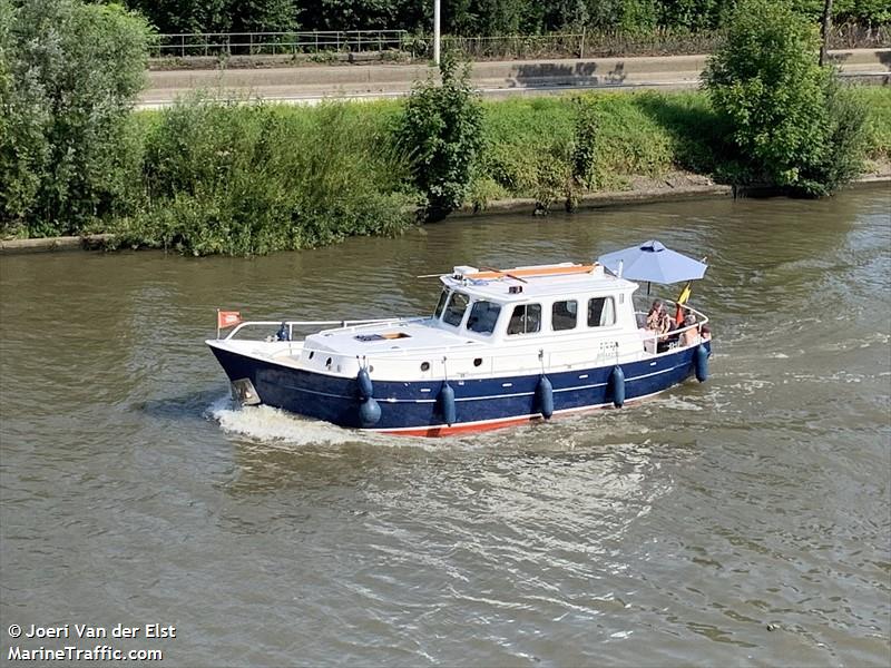 ixia (Unknown) - IMO , MMSI 205758300, Call Sign OS7583 under the flag of Belgium