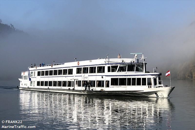 passau (Passenger ship) - IMO , MMSI 211169130, Call Sign DC3055 under the flag of Germany