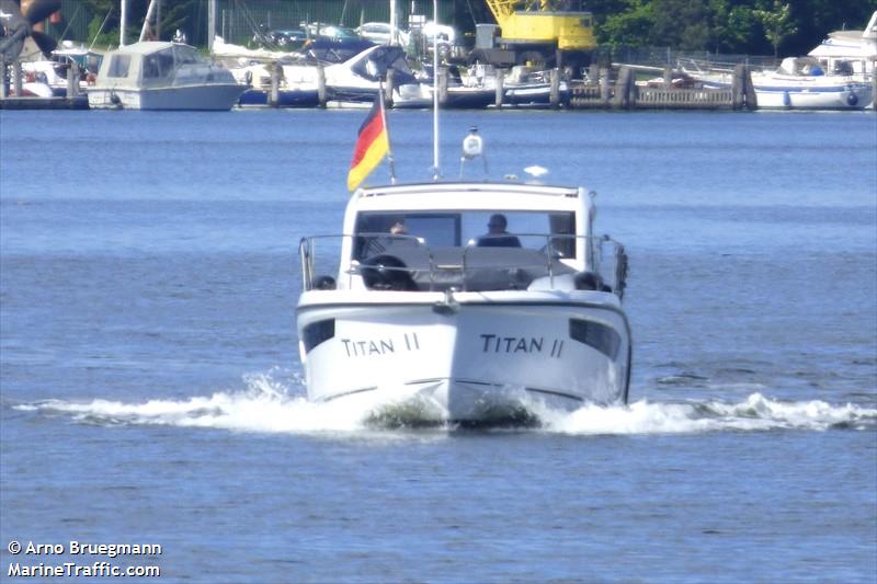 titan ii (Pleasure craft) - IMO , MMSI 211222330, Call Sign DG5848 under the flag of Germany