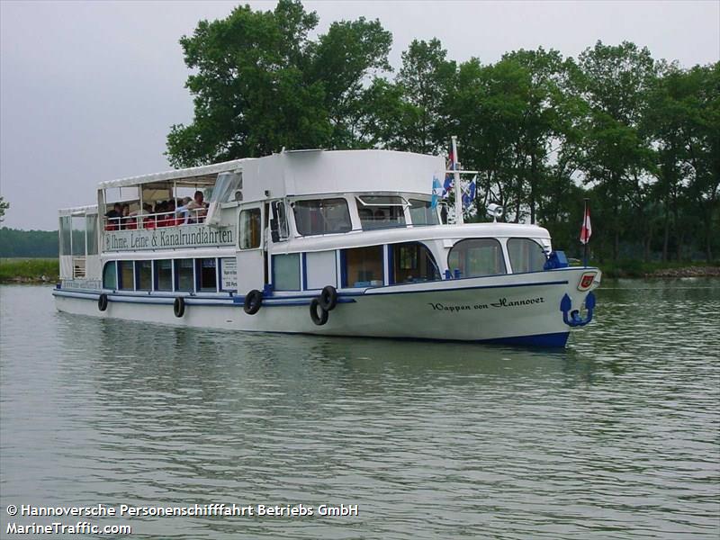 wappen von hannover (Passenger ship) - IMO , MMSI 211509920, Call Sign DC 4524 under the flag of Germany