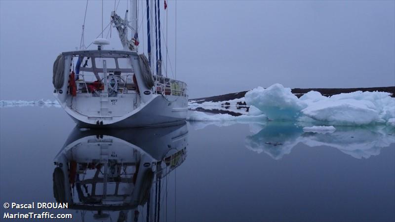 why (Sailing vessel) - IMO , MMSI 227263620, Call Sign FAC2298 under the flag of France