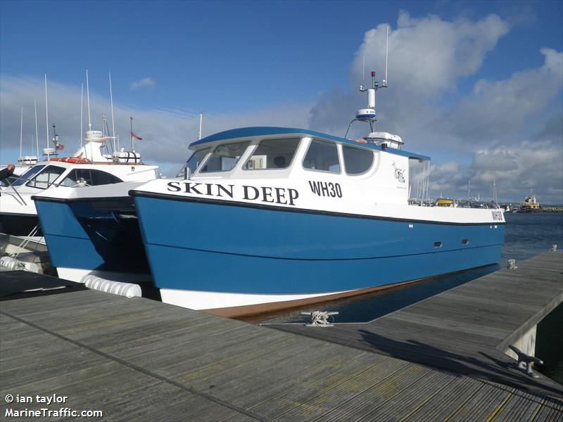 skindeep (Diving ops) - IMO , MMSI 235104911, Call Sign 2HMS6 under the flag of United Kingdom (UK)