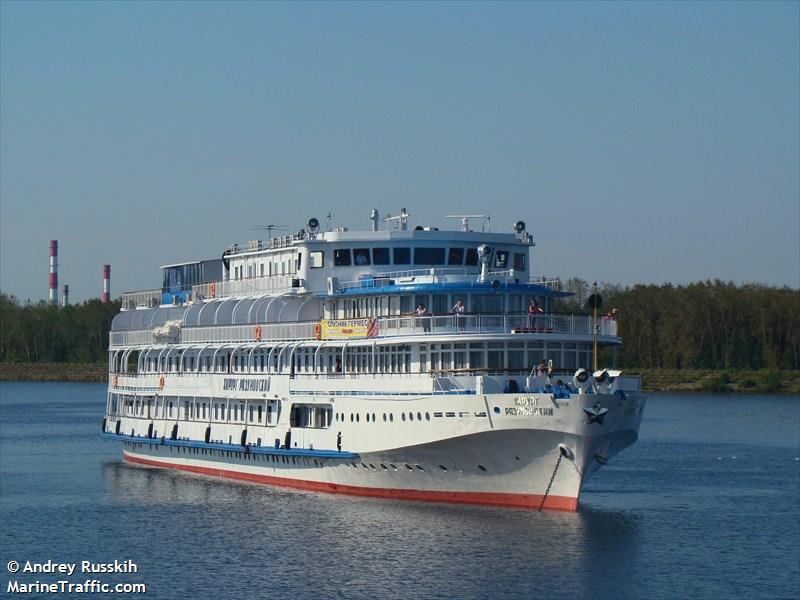 khirurg razumovskiy (Passenger ship) - IMO , MMSI 273360410, Call Sign UBHB5 under the flag of Russia