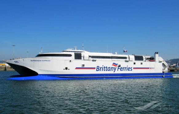 condor voyager (Passenger/Ro-Ro Cargo Ship) - IMO 9221358, MMSI 311001050, Call Sign C6FA3 under the flag of Bahamas