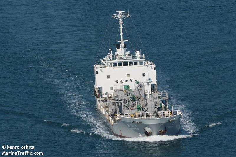 senshinmaru (Cement Carrier) - IMO 9152399, MMSI 431600668, Call Sign JM6562 under the flag of Japan