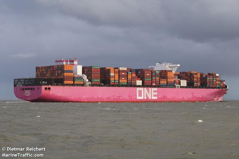 one manchester (Container Ship) - IMO 9706748, MMSI 563131500, Call Sign 9V7112 under the flag of Singapore