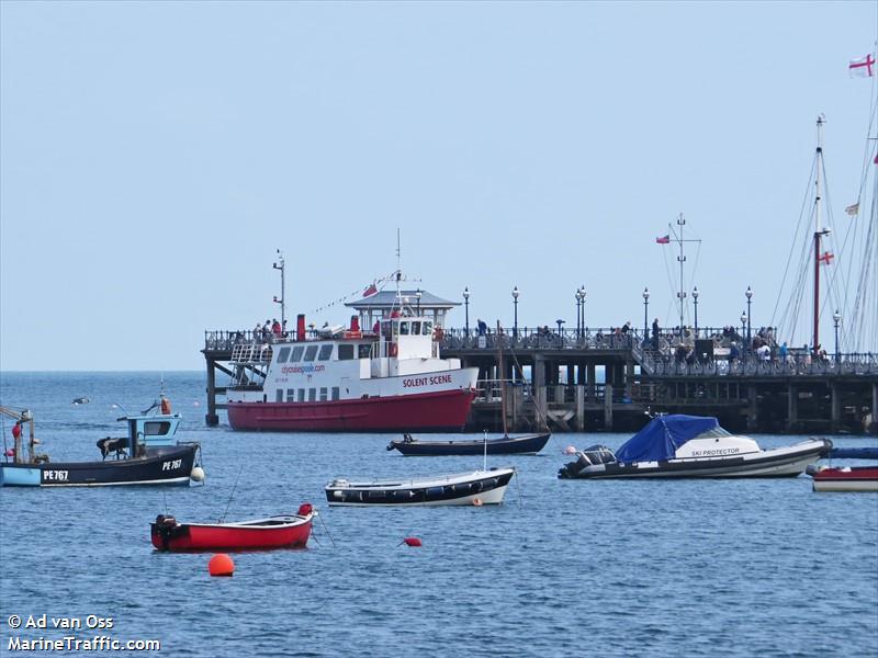 solent scene (Passenger ship) - IMO , MMSI 235003665, Call Sign GUKV under the flag of United Kingdom (UK)