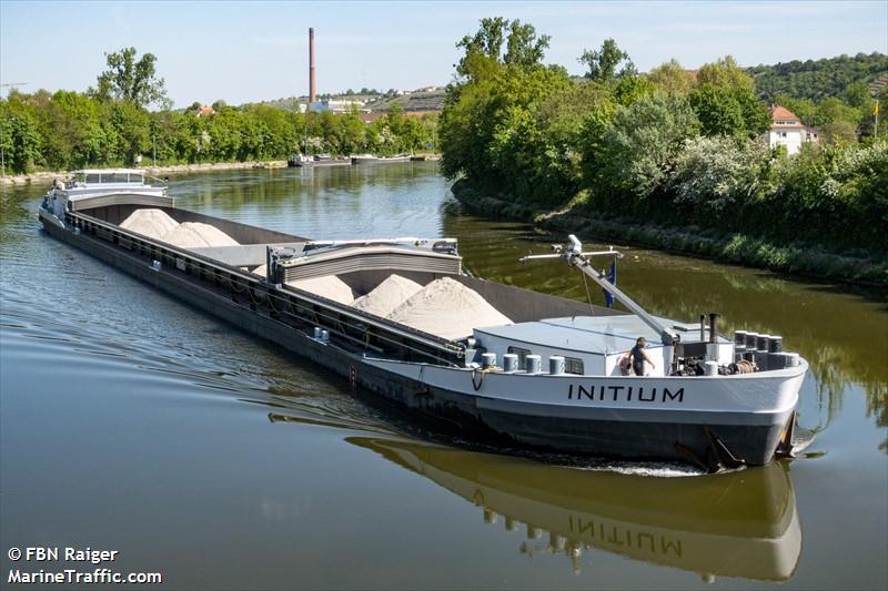 initium (Cargo ship) - IMO , MMSI 244660189, Call Sign PC5318 under the flag of Netherlands