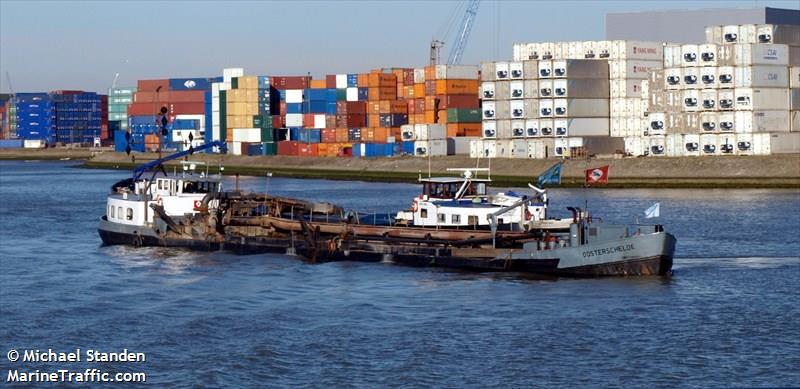 oosterschelde (Dredging or UW ops) - IMO , MMSI 244660919, Call Sign PF3753 under the flag of Netherlands