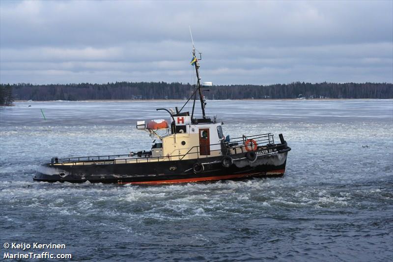 hallsta iii (Tug) - IMO , MMSI 265634470, Call Sign SKGC under the flag of Sweden