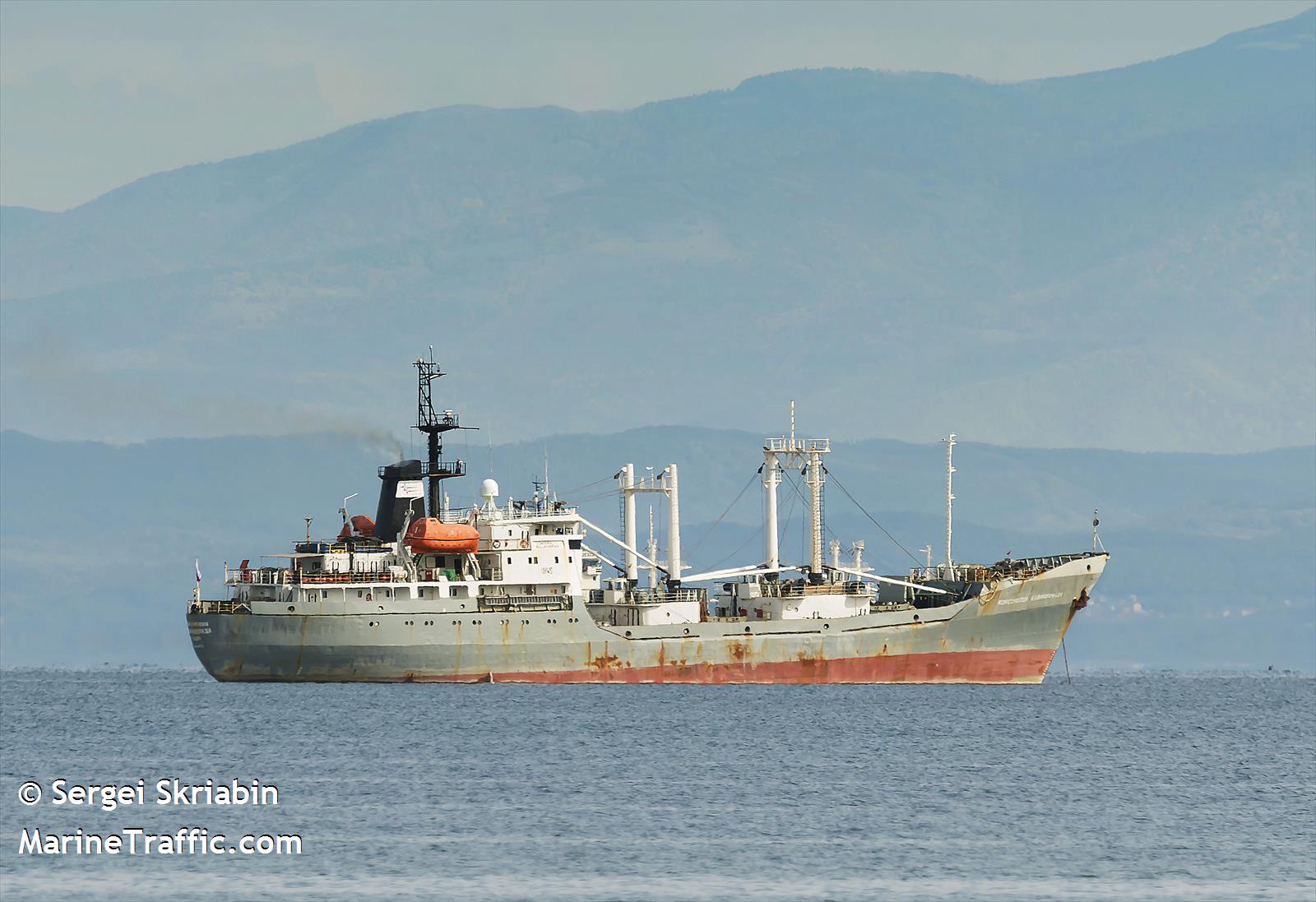 komsomol kaliningrad (Refrigerated Cargo Ship) - IMO 8033857, MMSI 273815050, Call Sign UHWS under the flag of Russia