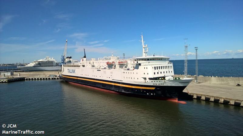 sea wind (Passenger/Ro-Ro Cargo Ship) - IMO 7128332, MMSI 276815000, Call Sign ESKE under the flag of Estonia