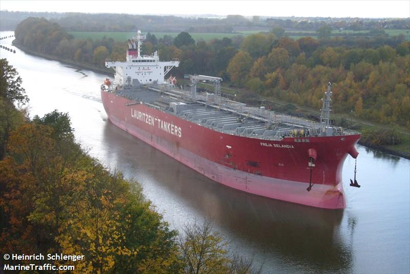 star falcon (Oil Products Tanker) - IMO 9325611, MMSI 372608000, Call Sign 3EJS5 under the flag of Panama