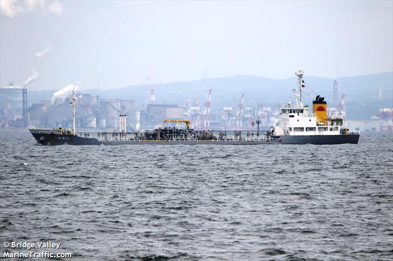 uwakai (Oil Products Tanker) - IMO 9275892, MMSI 431501741, Call Sign JL6678 under the flag of Japan