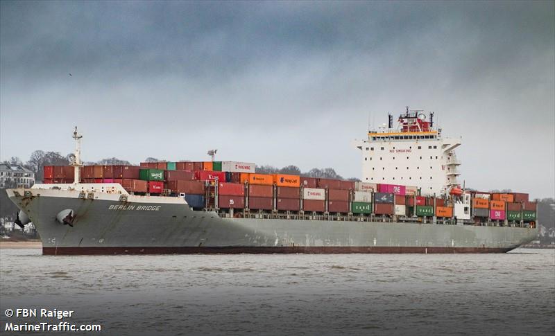 berlin bridge (Container Ship) - IMO 9492713, MMSI 477213800, Call Sign VRIM5 under the flag of Hong Kong