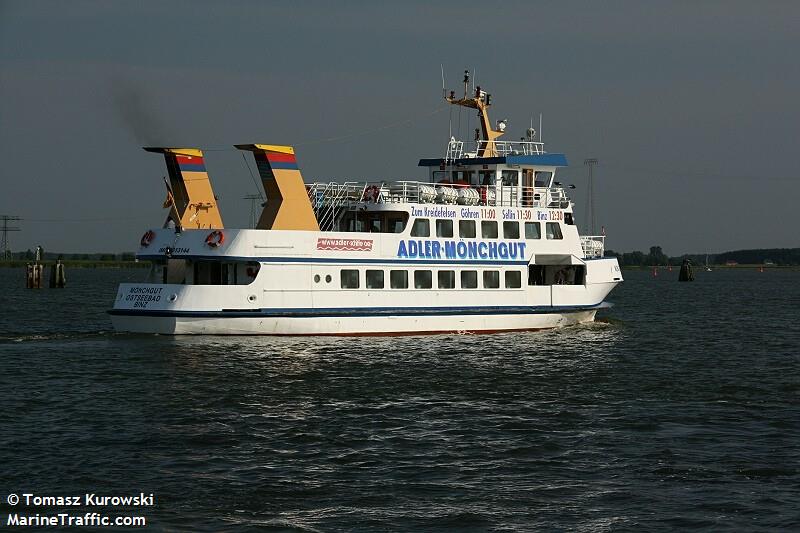 moenchgut (Passenger Ship) - IMO 8013144, MMSI 211227920, Call Sign DJSO under the flag of Germany