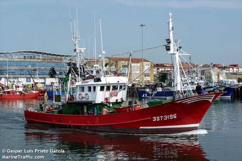 siempre peco (Fishing vessel) - IMO , MMSI 224103220, Call Sign EA-2630 under the flag of Spain