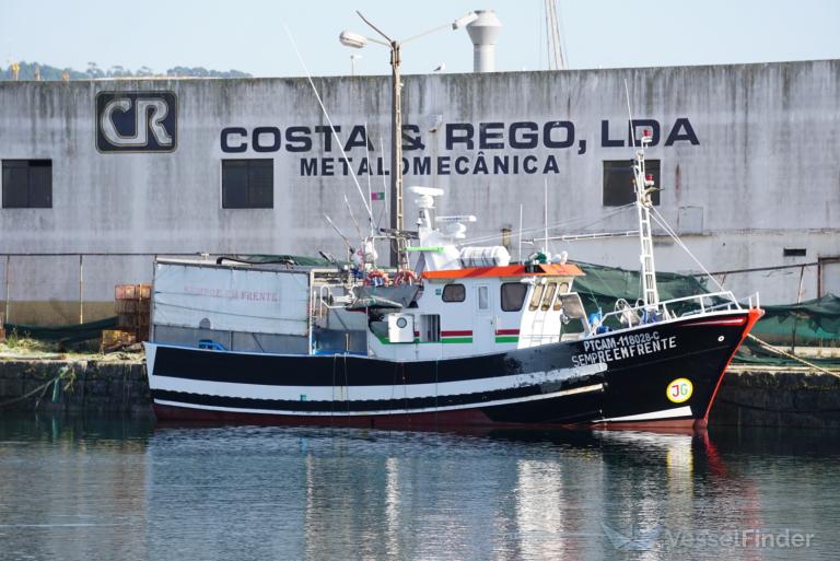 sempre em frente (Fishing vessel) - IMO , MMSI 263412360, Call Sign CUEZ2 under the flag of Portugal