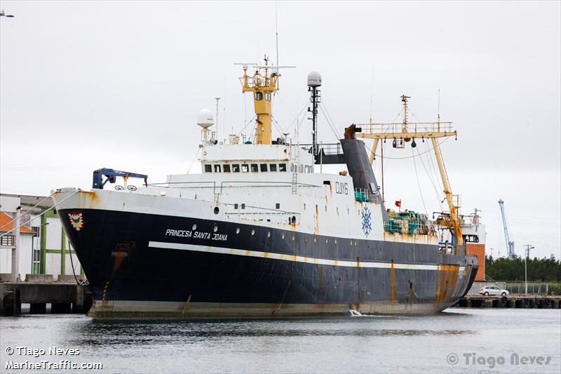 princesa santa joana (Fishing Vessel) - IMO 7234636, MMSI 263588000, Call Sign CUIY6 under the flag of Portugal