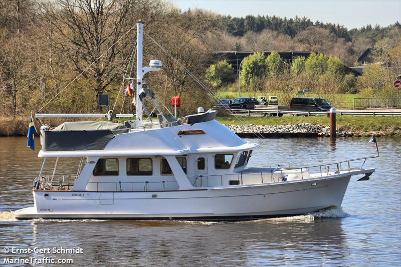 bess safari (Pleasure craft) - IMO , MMSI 265794370, Call Sign SFE3675 under the flag of Sweden