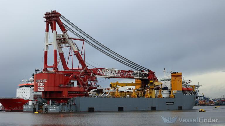 oceanic 5000 (Crane Ship) - IMO 9559145, MMSI 273292550, Call Sign UBDW4 under the flag of Russia