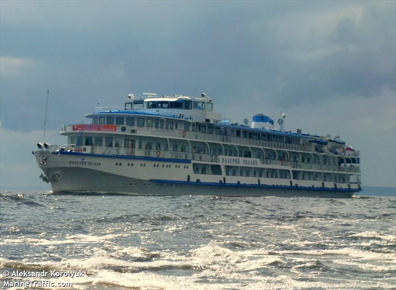 v.chkalov (Passenger ship) - IMO , MMSI 273362150 under the flag of Russia