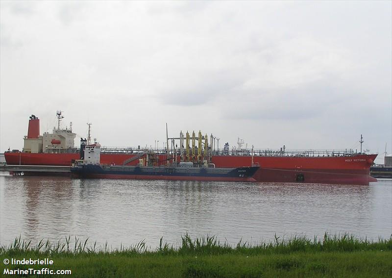 surfer 19005 (Unknown) - IMO , MMSI 370730000 under the flag of Panama