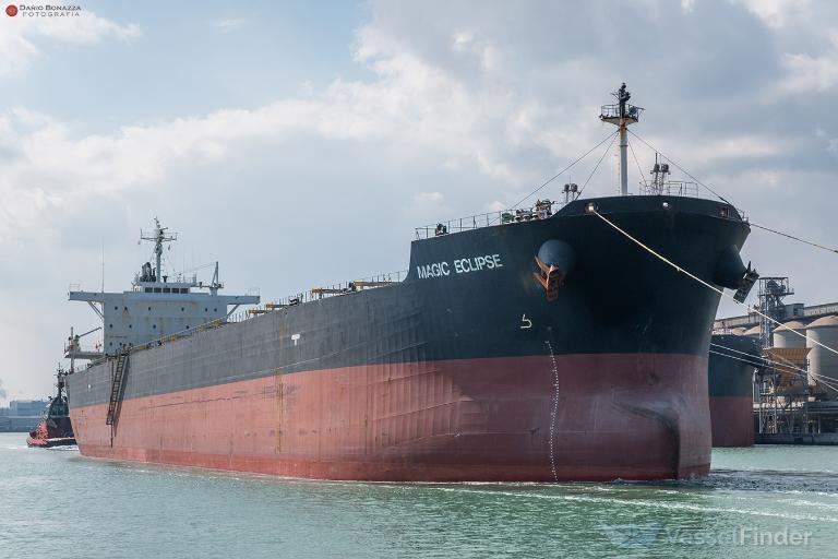 magic eclipse (Bulk Carrier) - IMO 9597331, MMSI 538009432, Call Sign V7A4732 under the flag of Marshall Islands