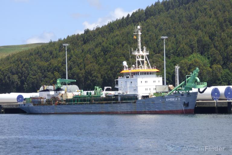 ambika 2 (Hopper Dredger) - IMO 8515520, MMSI 620782000, Call Sign D6A2793 under the flag of Comoros