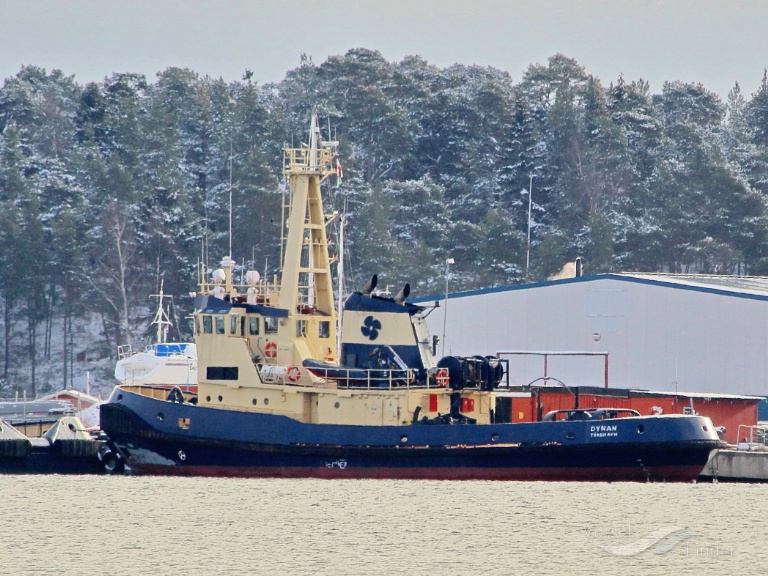 leo (Tug) - IMO 7363970, MMSI 230944110, Call Sign OJTZ under the flag of Finland