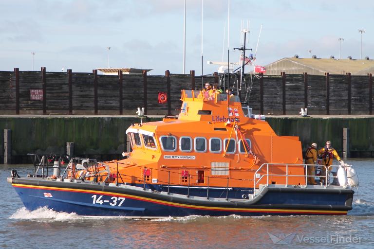 rnli lifeboat 14-37 (SAR) - IMO , MMSI 235010879, Call Sign MADK2 under the flag of United Kingdom (UK)