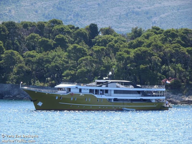 arca (Passenger ship) - IMO , MMSI 238380140, Call Sign 9A4383 under the flag of Croatia
