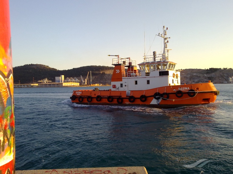 sozina (Tug) - IMO 8306682, MMSI 262500080, Call Sign 4OAS under the flag of Montenegro