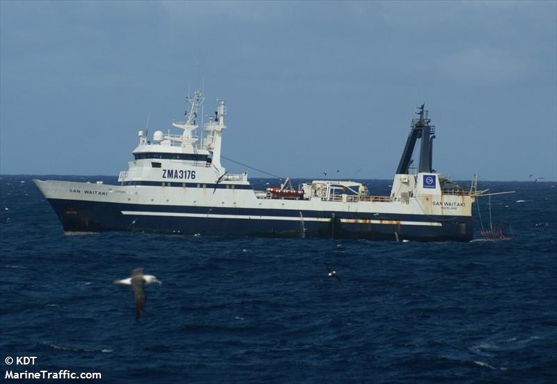 san waitaki (Fish Factory Ship) - IMO 8901468, MMSI 512000126, Call Sign ZMA3176 under the flag of New Zealand
