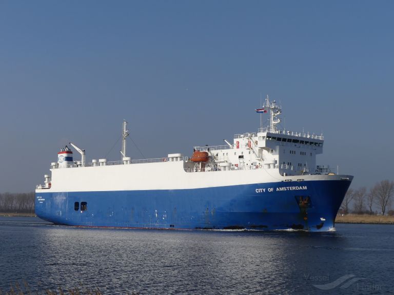 dharma kartika vii (Vehicles Carrier) - IMO 9174751, MMSI 525500999, Call Sign YCXT2 under the flag of Indonesia