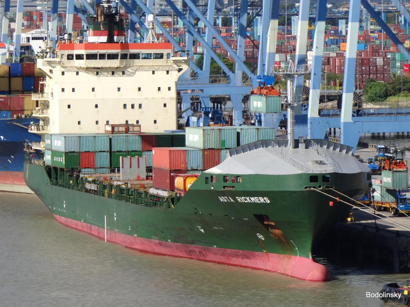 port klang (Container Ship) - IMO 9212046, MMSI 538007788, Call Sign V7XN7 under the flag of Marshall Islands