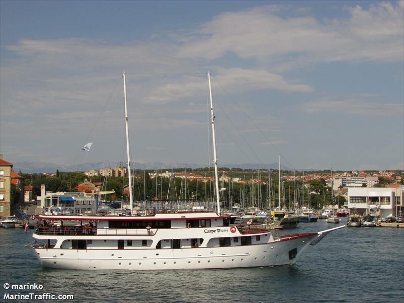 carpe diem (Passenger ship) - IMO , MMSI 238085340, Call Sign 9A2952 under the flag of Croatia