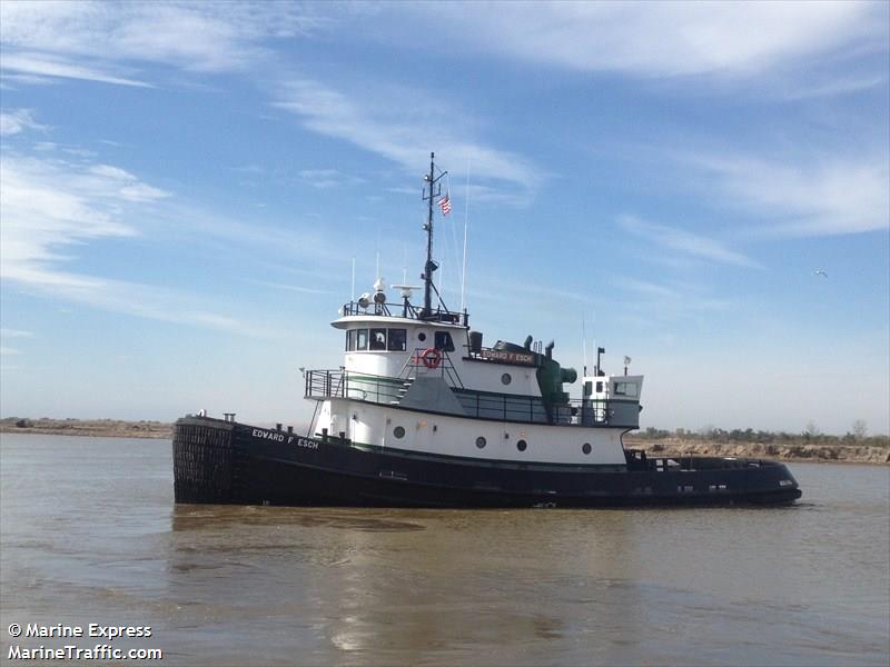 edward f esch (Tug) - IMO 8922993, MMSI 367596390, Call Sign WDH2318 under the flag of United States (USA)