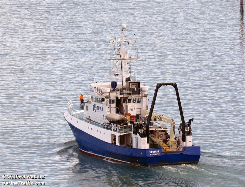 kaharoa (Fishing Support Vessel) - IMO 8000898, MMSI 512119000, Call Sign ZM7552 under the flag of New Zealand