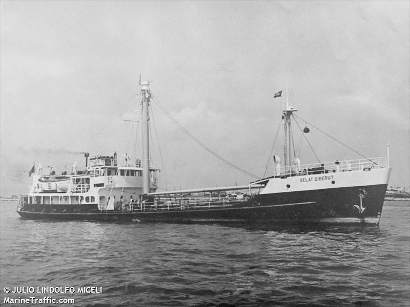 kt selat siberut (Tug) - IMO , MMSI 525009259, Call Sign YCGH under the flag of Indonesia